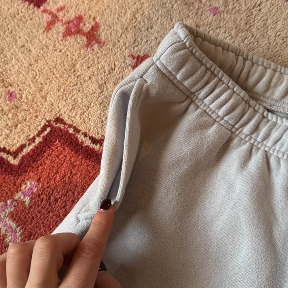 Aritiza TNA Cozy Mega light blue Joggers - Picture 3 of 5